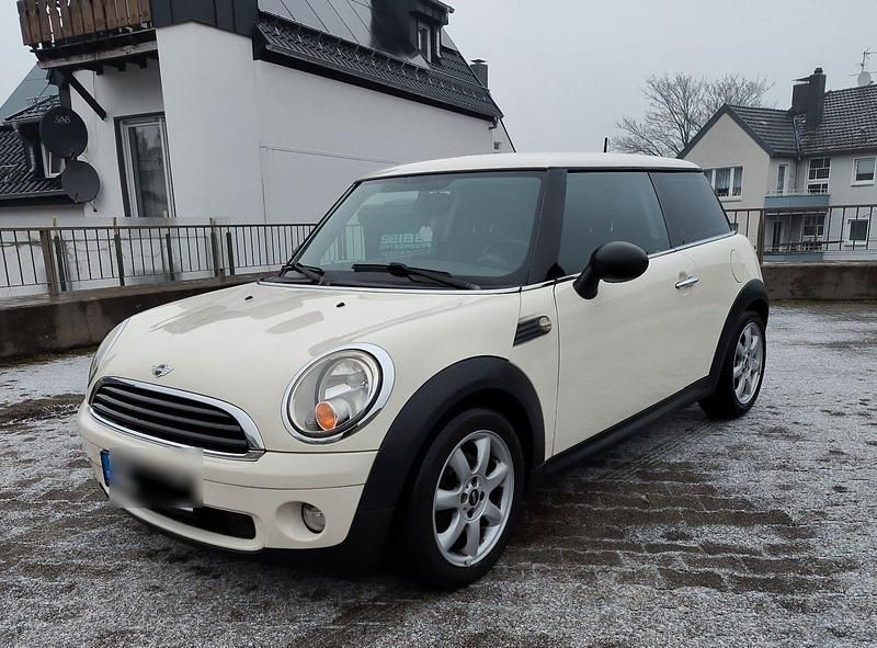 Gebraucht Mini ONE 75 PS (55 kW) 2009 Weiß Kleinwagen
