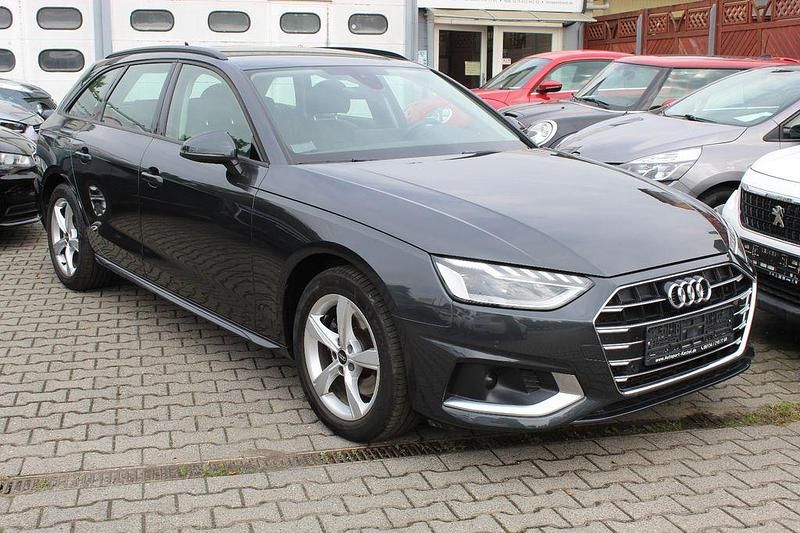 Gebraucht Audi A4 Advanced 150 PS (110 kW) 2021 Grau Kombi