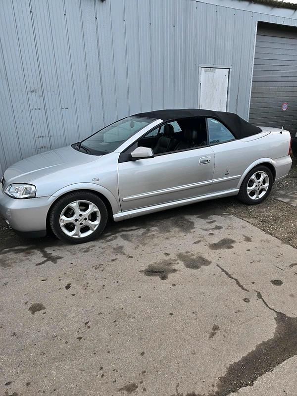 Gebraucht 2001 Opel Astra Cabriolet Edition Cabrio | 2.550 € (Teuer) - Bild 1/4
