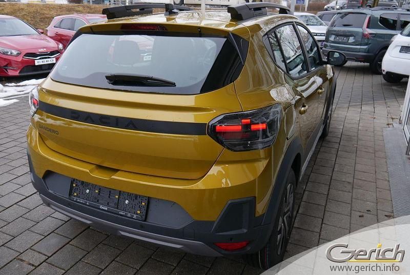 Neu Dacia Sandero Expression 110 PS (80 kW) 2026 Amber yellow Limousine