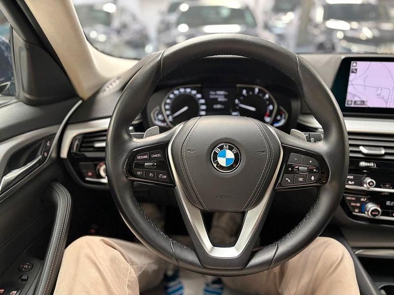 Gebraucht BMW 520 Performance 190 PS (139 kW) 2020 Blau Kombi