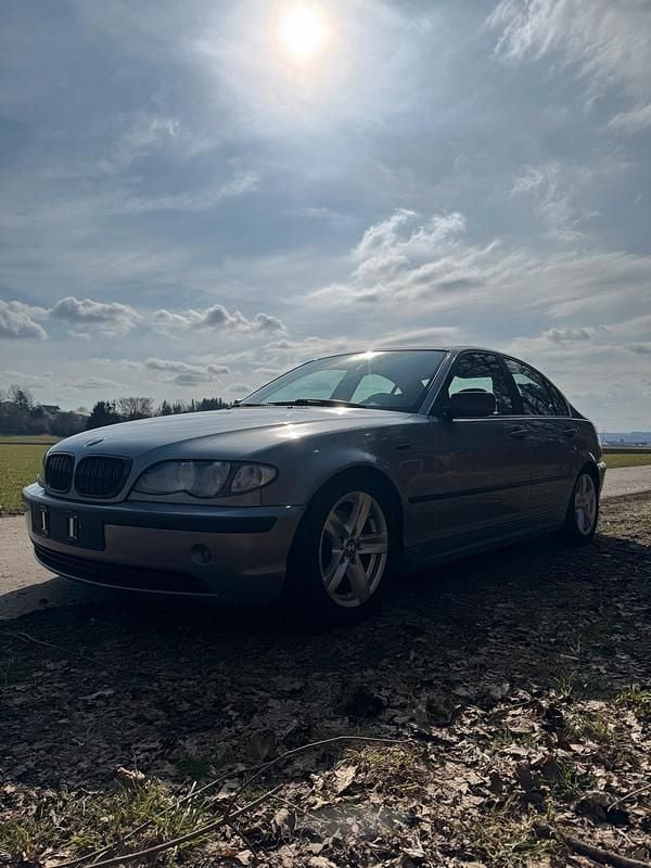 Gebraucht BMW 320 170 PS (125 kW) 2004 Silber Limousine