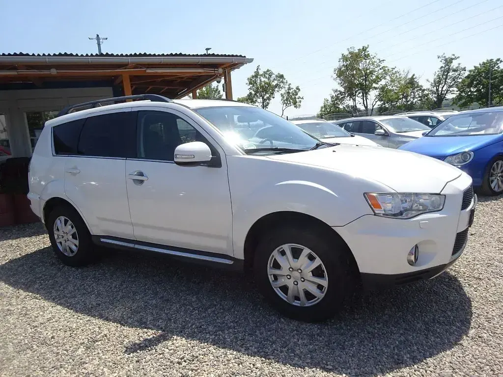 Gebraucht Mitsubishi Outlander 177 PS (130 kW) 2012 Weiß SUV