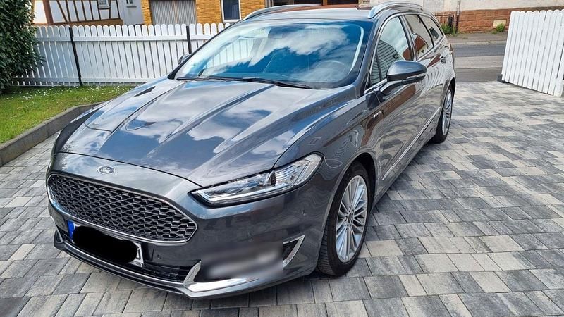 Gebraucht Ford Mondeo Vignale 150 PS (110 kW) 2017 Grau Kombi