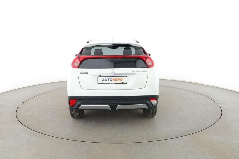 Second-hand Mitsubishi Eclipse Cross Top 163 CP (119 kW) 2018 Alb SUV