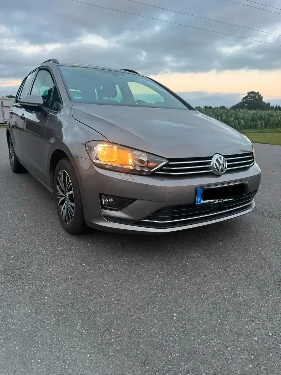 Gebraucht VW Golf VII 125 PS (91 kW) 2016 Silber Limousine
