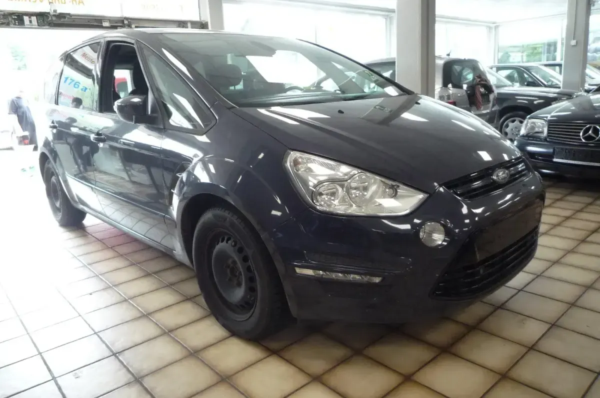 Gebraucht Ford S-MAX S 164 PS (120 kW) 2013 Schwarz Van / Kleinbus
