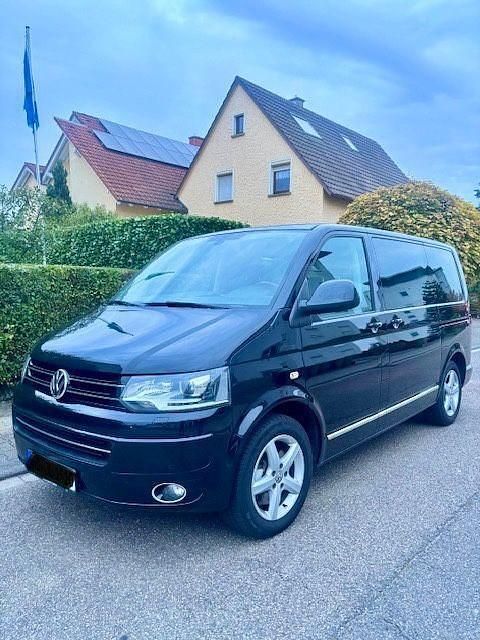 Schwarz Gebraucht 2014 VW Multivan Highline Van | 22.990 € (Superpreis) - Bild 1/4