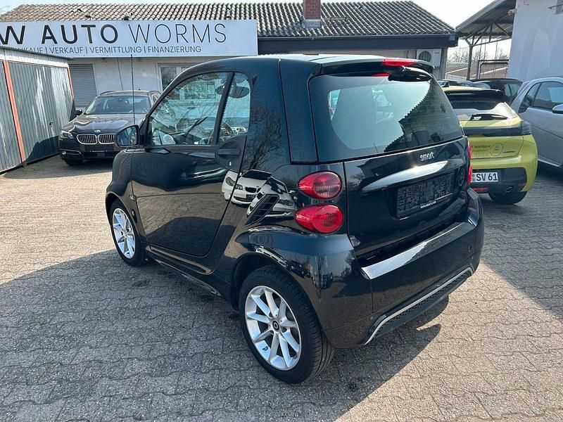 Gebraucht Smart ForTwo Coupé 84 PS (61 kW) 2014 Schwarz Coupé