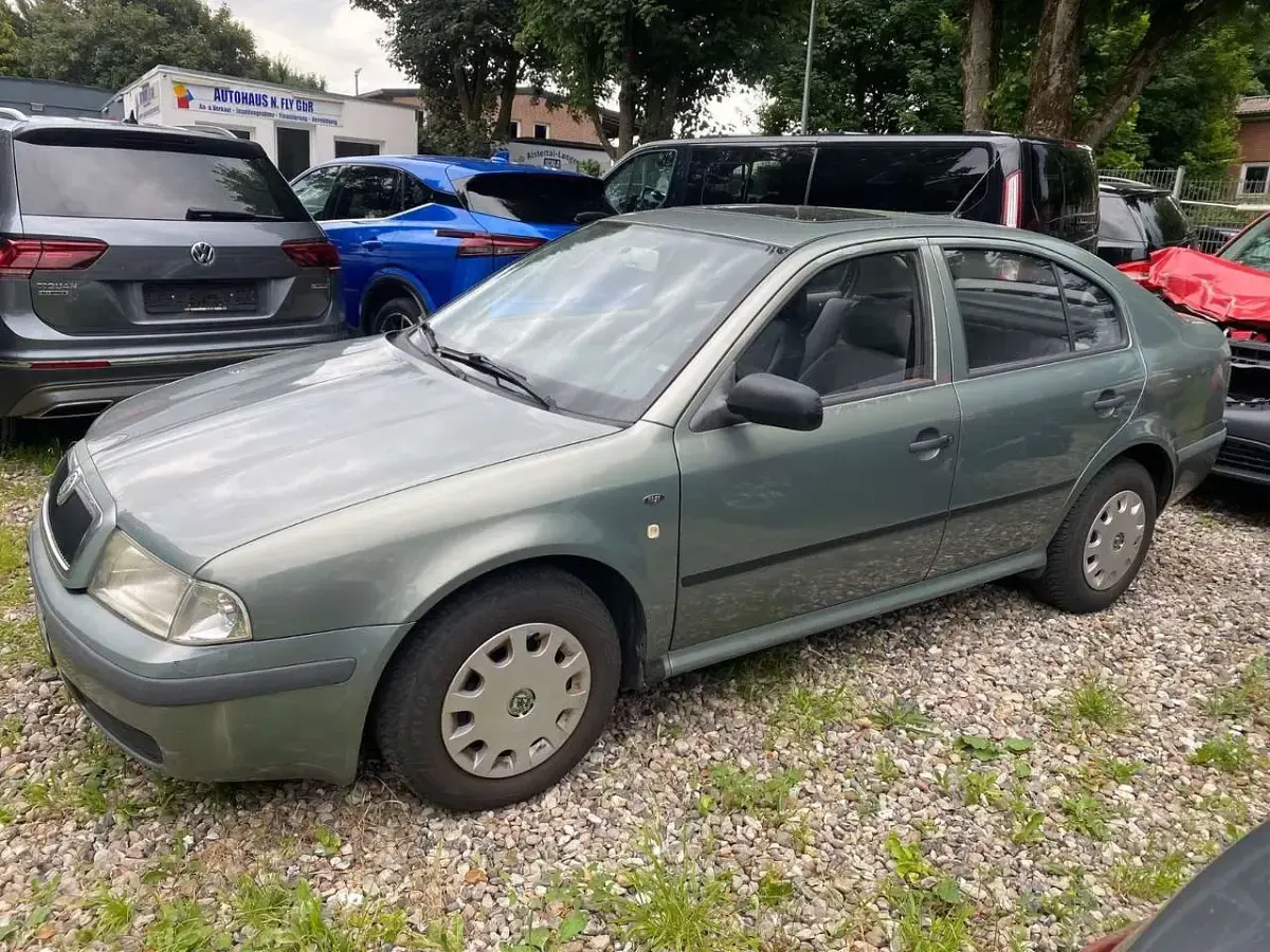 Gebraucht Skoda Octavia 75 PS (55 kW) 2001 Grün Limousine