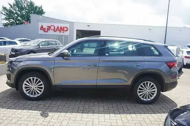 Gebraucht Skoda Kodiaq 150 PS (110 kW) 2024 Graphitgraumet. SUV