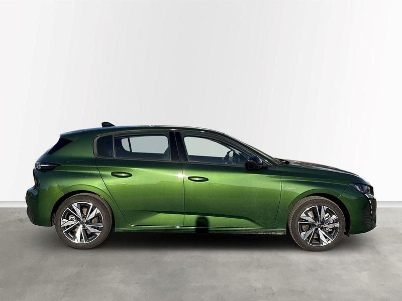 Gebraucht Peugeot 308 Active 181 PS (133 kW) 2024 Gruen Limousine