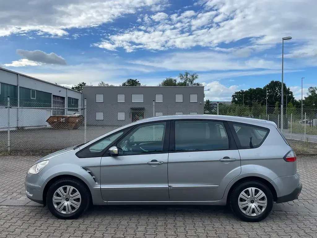 Gebraucht Ford S-MAX Trend 145 PS (106 kW) 2009 Silber Van / Kleinbus