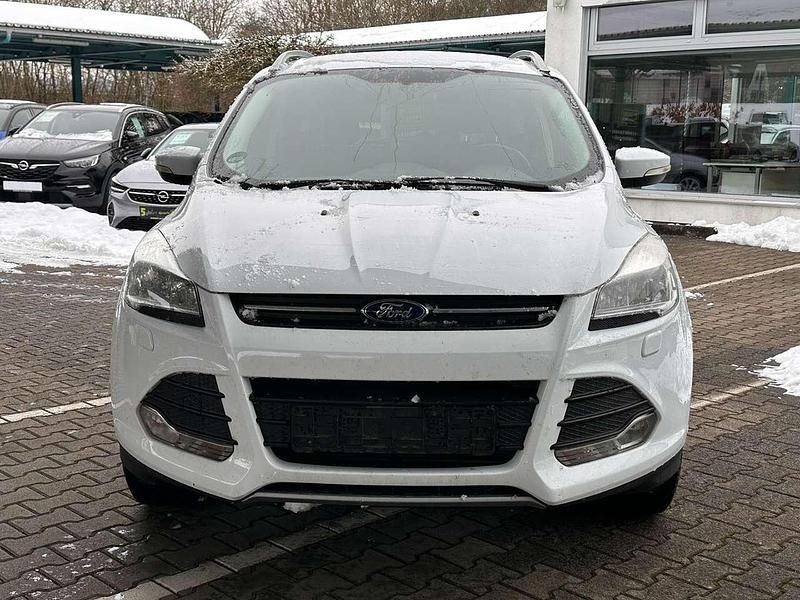 Gebraucht Ford Kuga Trend 150 PS (110 kW) 2013 Frostweiß (metallic) SUV