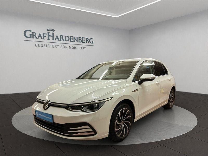 Gebraucht VW Golf VII Style 150 PS (110 kW) 2021 Weiß Kleinwagen