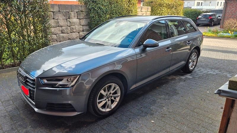 Gebraucht Audi A4 150 PS (110 kW) 2018 Grau Kombi