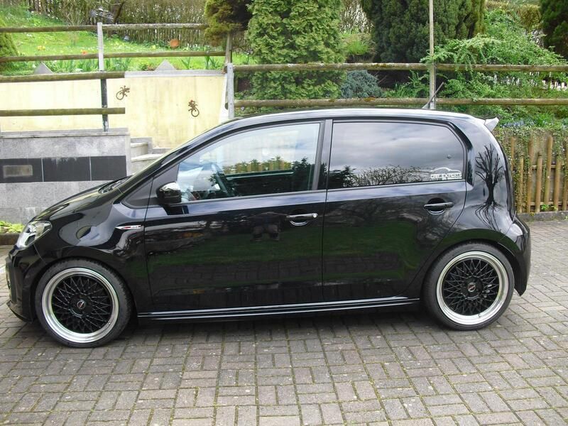 Schwarz Gebraucht 2021 VW up! GTI Kleinwagen | 17.499 € (Etwas zu teuer) - Bild 1/4