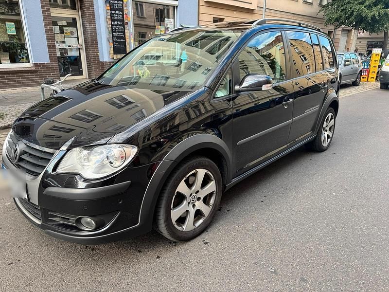 Schwarz Gebraucht 2008 VW Touran Van / Kleinbus | 3.900 € (Guter Preis) - Bild 1/4
