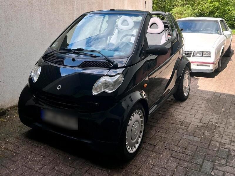 Schwarz Gebraucht 2004 Smart ForTwo Cabrio Cabrio | 2.100 € (Fairer Preis) - Bild 1/4