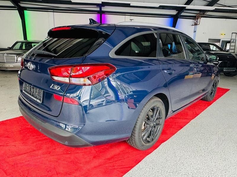 Gebraucht Hyundai i30 Passion 99 PS (72 kW) 2019 Blau Kombi