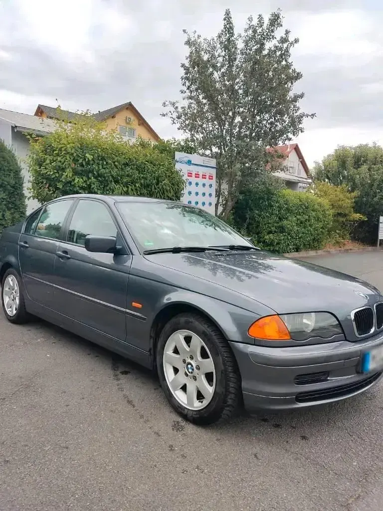 Gebraucht BMW 318 1999 Blau Limousine
