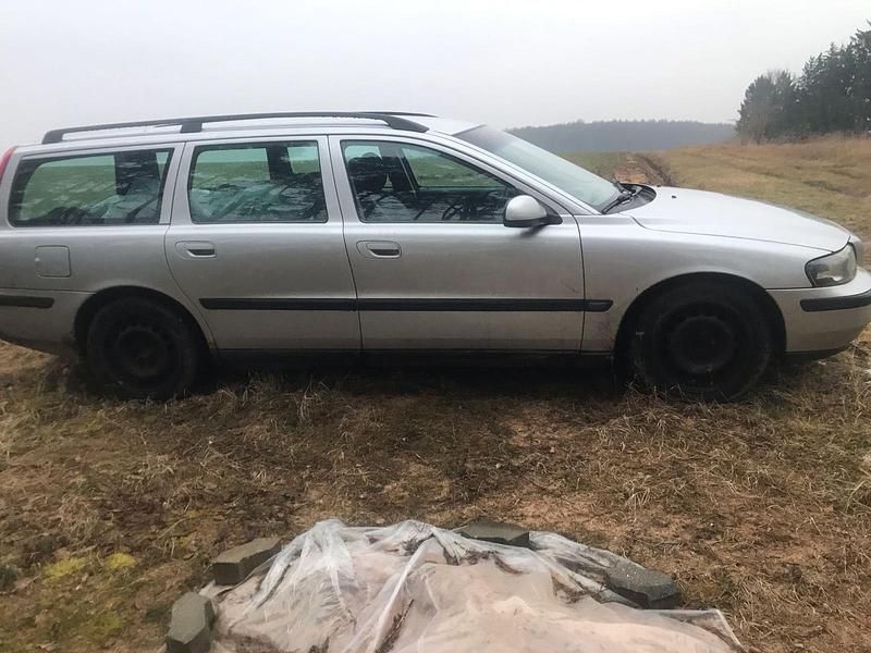 Gebraucht Volvo V70 163 PS (119 kW) 2002 Silber Kombi