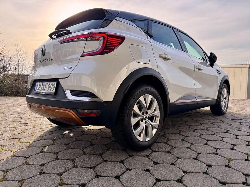 Gebraucht Renault Captur Intens 158 PS (116 kW) 2020 Weiß SUV