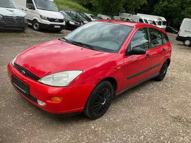 Gebraucht Ford Focus Trend 75 PS (55 kW) 1999 Rot Limousine