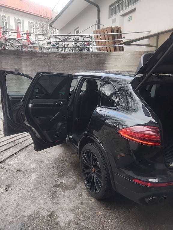 Gebraucht Porsche Cayenne 262 PS (192 kW) 2015 Schwarz SUV