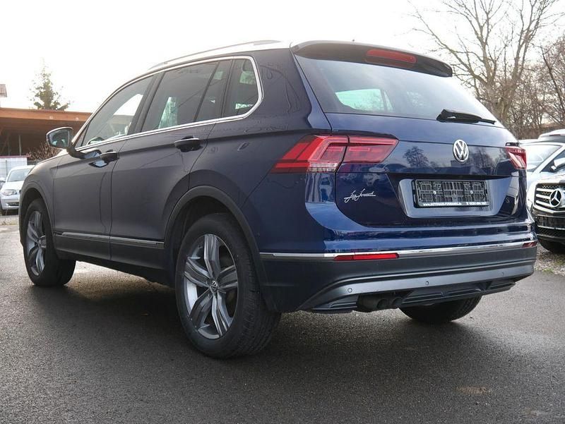 Gebraucht VW Tiguan Highline 150 PS (110 kW) 2016 Blau SUV
