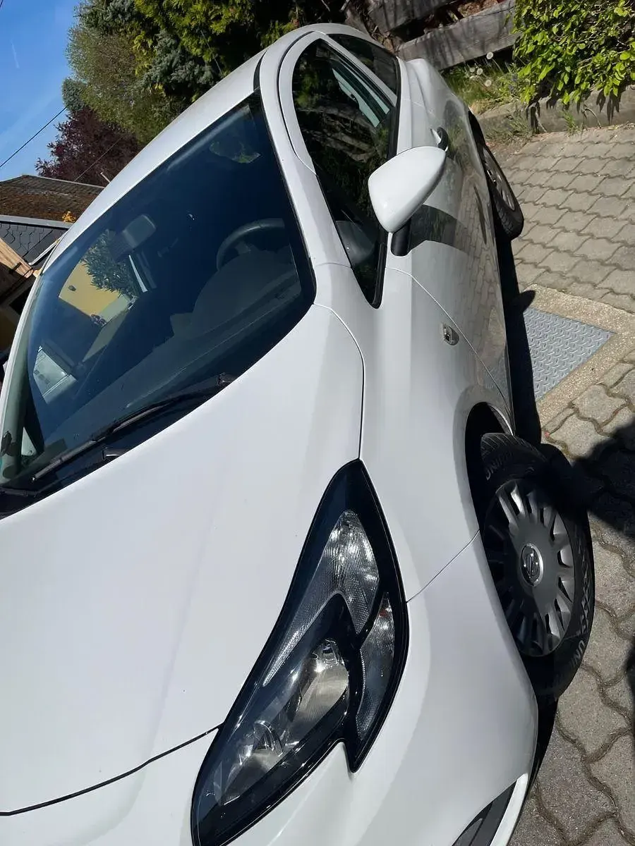 Gebraucht Opel Corsa 75 PS (55 kW) 2015 Weiß Kleinwagen