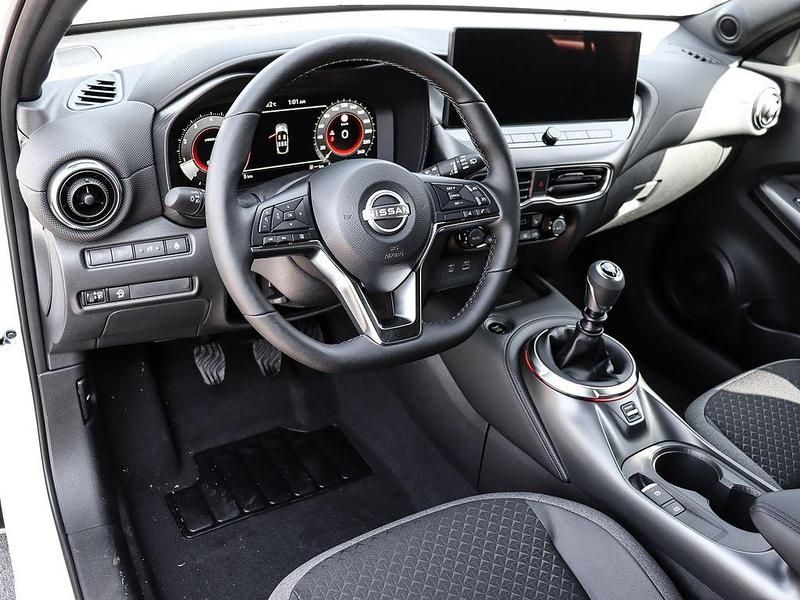 Gebraucht Nissan Juke N-Connecta 114 PS (83 kW) 2025 Pearl white / kf black SUV