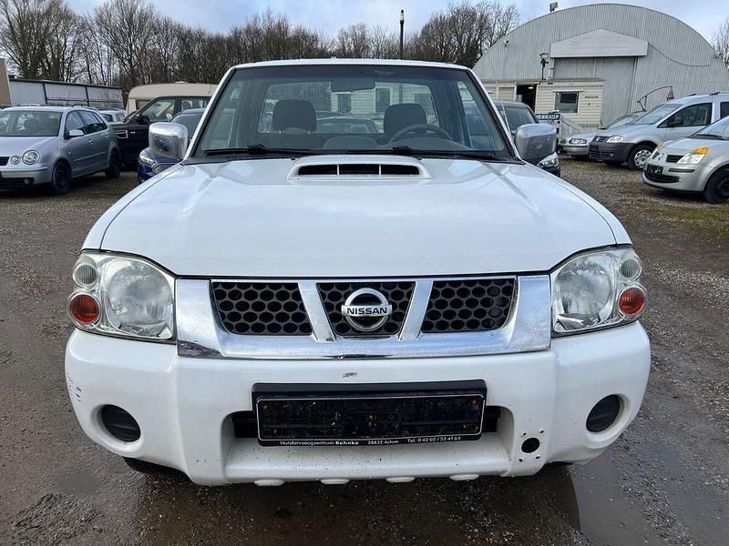 Gebraucht Nissan Navara 133 PS (97 kW) 2012 Weiß Abholung