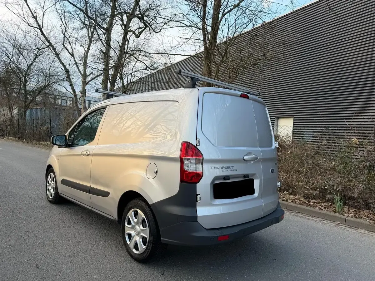 Gebraucht Ford Transit 101 PS (74 kW) 2018 Silber Kleinwagen