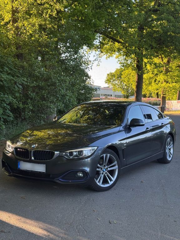 Grau Gebraucht 2015 BMW 420 Gran Coupé Sport Line Coupé | 15.000 € (Fairer Preis) - Bild 1/4