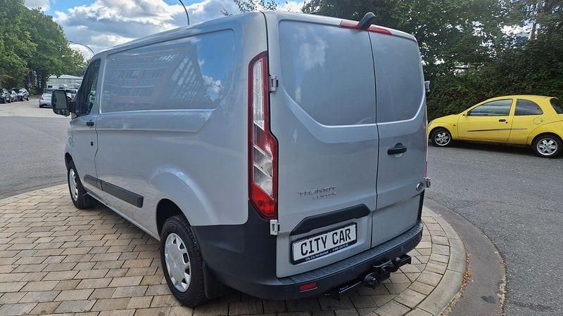 Gebraucht Ford Transit Custom Trend 131 PS (96 kW) 2017 Silber Van / Kleinbus