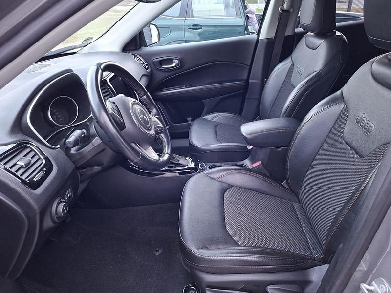 Gebraucht Jeep Compass Limited 170 PS (125 kW) 2020 Grau SUV