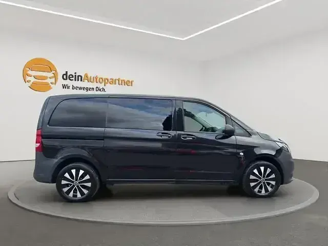 Gebraucht Mercedes Vito 190 PS (139 kW) 2020 Obsidianschwarz Van