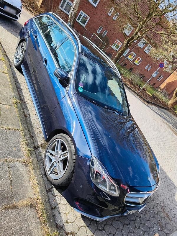 Second-hand Mercedes E300 204 CP (150 kW) 2013 Albastru Break