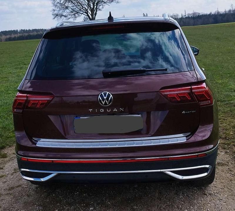 Gebraucht VW Tiguan Elegance 200 PS (147 kW) 2021 Braun SUV