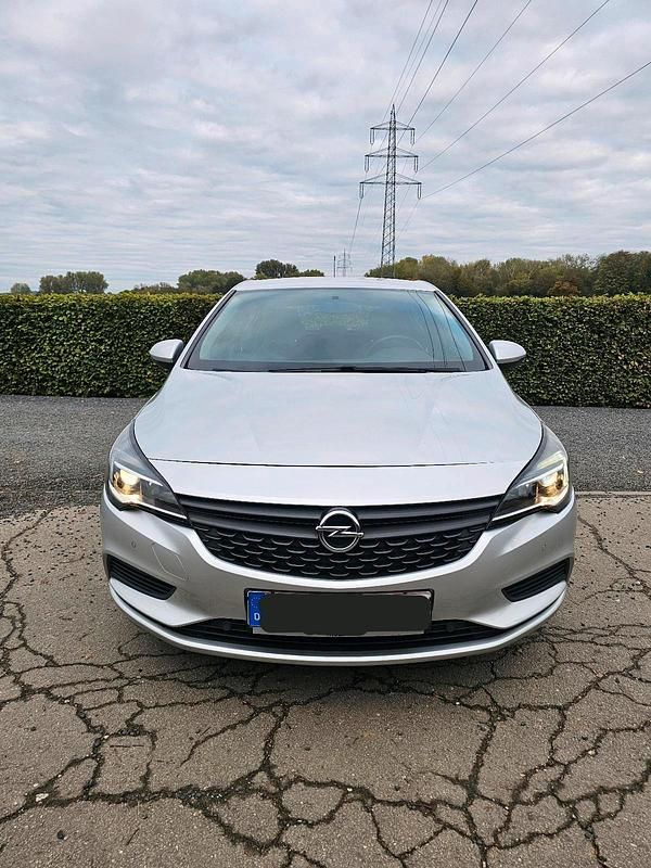 Gebraucht Opel Astra 125 PS (91 kW) 2016 Limousine