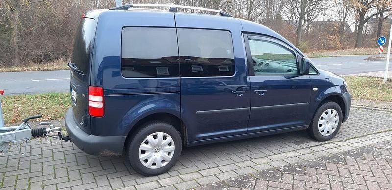 Gebraucht VW Caddy Trendline 102 PS (75 kW) 2011 Blau Van / Kleinbus