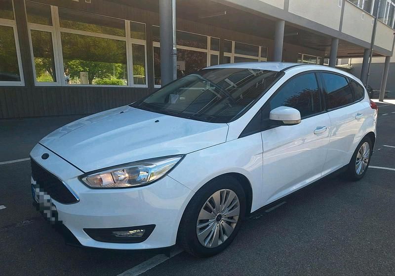 Second-hand Ford Focus 150 CP (110 kW) 2015 Alb Hatchback