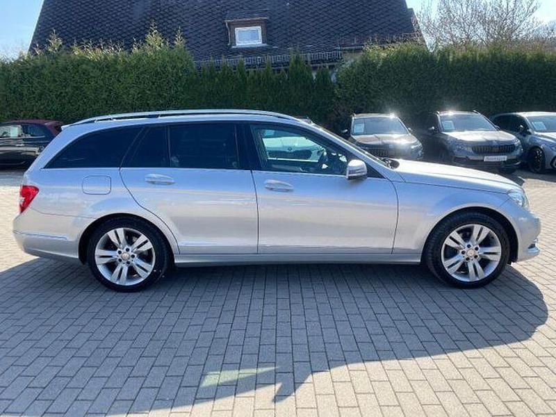 Gebraucht Mercedes C250 204 PS (150 kW) 2015 Silber Limousine