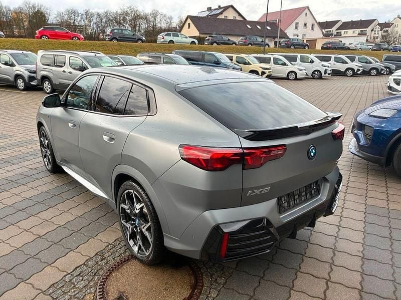 Gebraucht BMW iX2 M Sport 230 kW (313 PS) 2024 Grau SUV