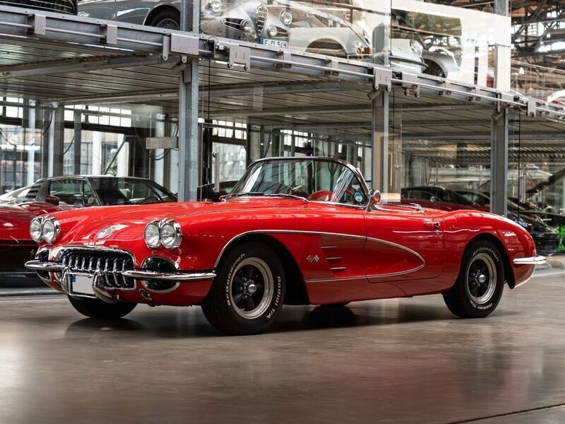 Rot Gebraucht 1960 Corvette C1 Cabrio | 129.900 € - Bild 1/4