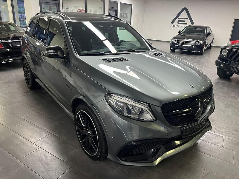 Grau Gebraucht 2017 Mercedes GLE63 AMG AMG SUV | 39.999 € (Guter Preis) - Bild 1/4