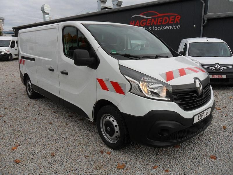 Weiß Gebraucht 2017 Renault Trafic Van | 13.950 € (Fairer Preis) - Bild 1/4