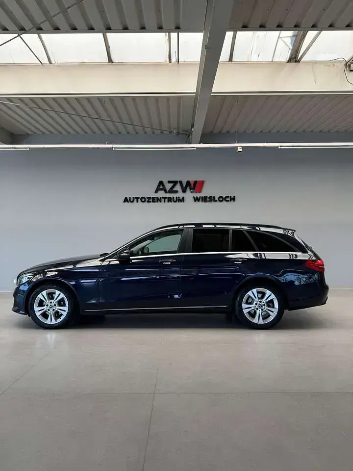Gebraucht Mercedes C200 160 PS (117 kW) 2021 Cavansitblau Kombi