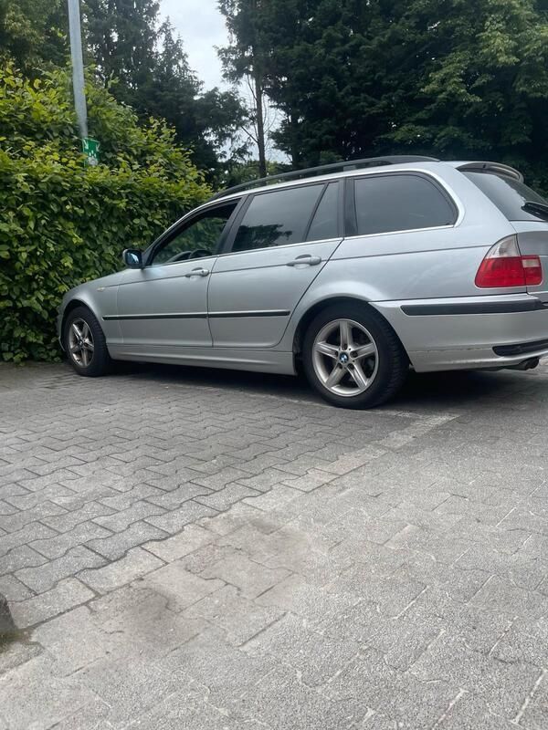 Silber Gebraucht 2002 BMW 320 Kombi | 1.600 € (Superpreis) - Bild 1/4